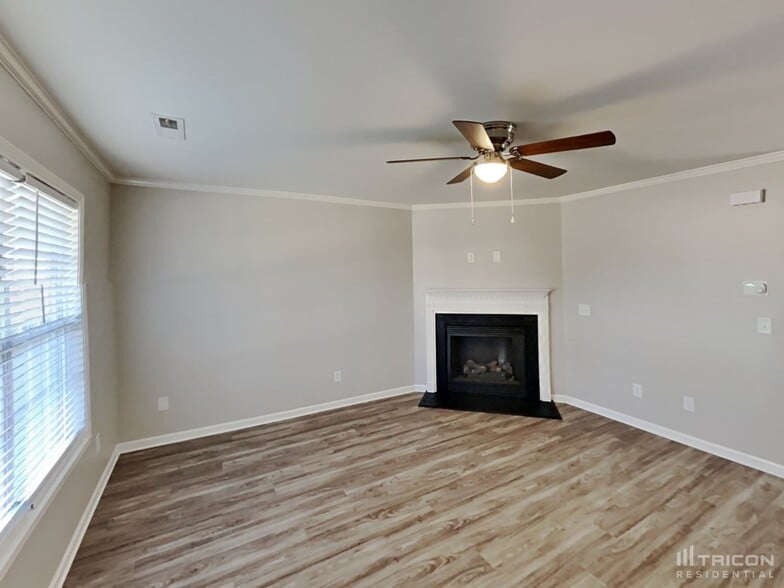 Building Photo - 4097 Village Park Ct