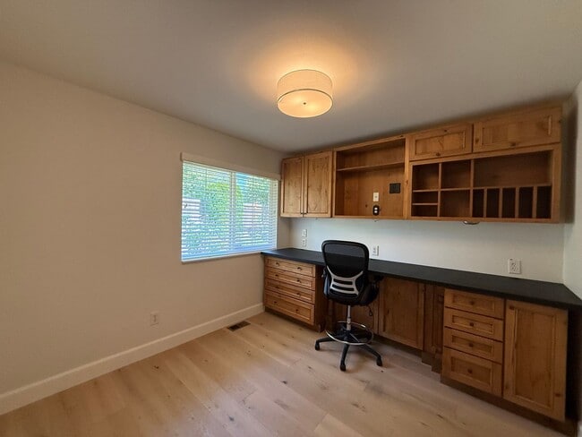 Building Photo - 15419 Mulberry Dr SE