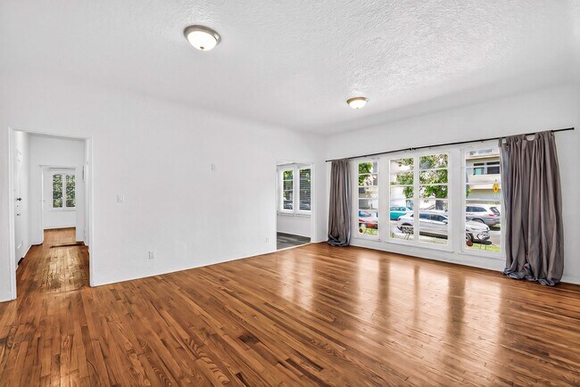 Building Photo - 1503 S Shenandoah St