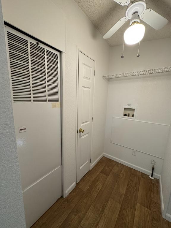 Building Photo - 4885 N Sierra Rd