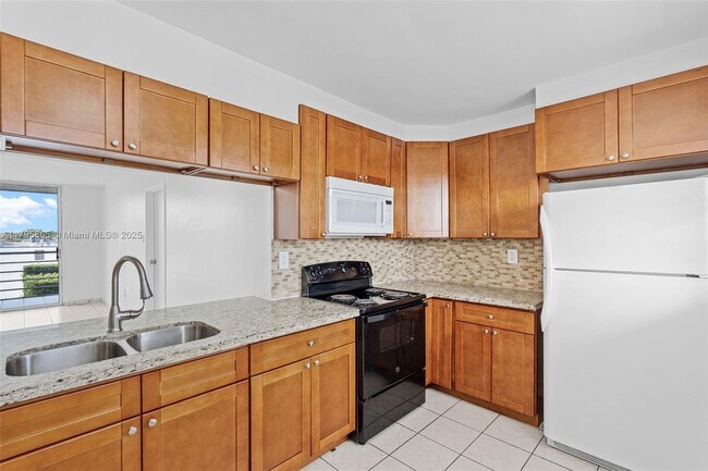 Building Photo - 14170 SW 84th St