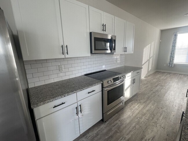 Building Photo - 4245 Gandalf Ln