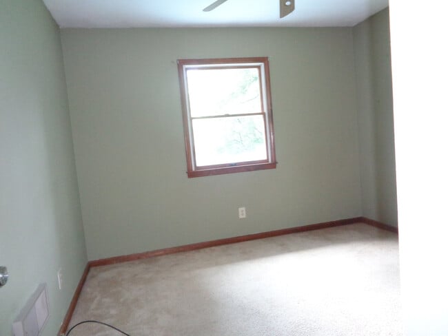 Building Photo - 196 Clyde Williams Dr