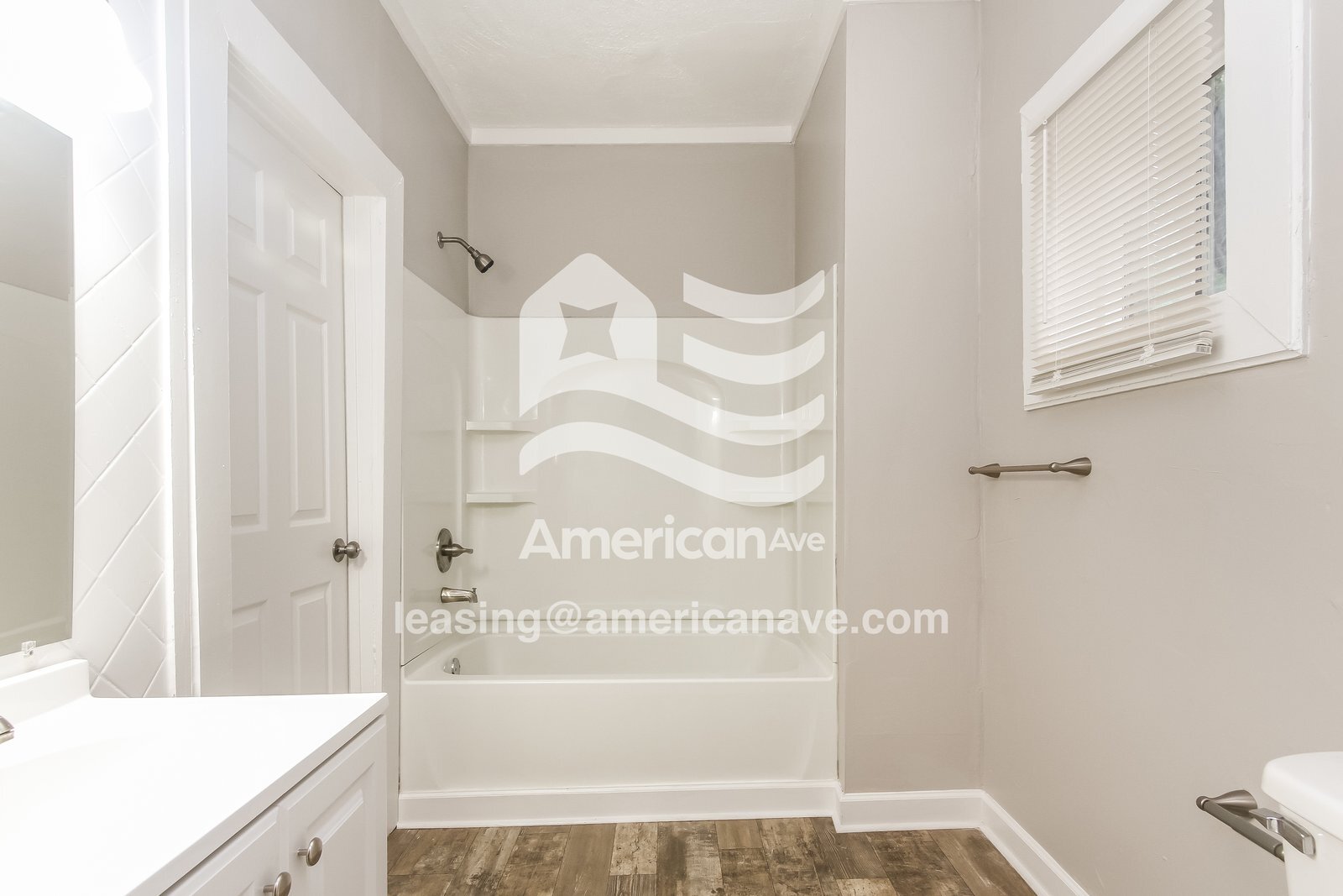 Building Photo - 1318 N Warman Ave