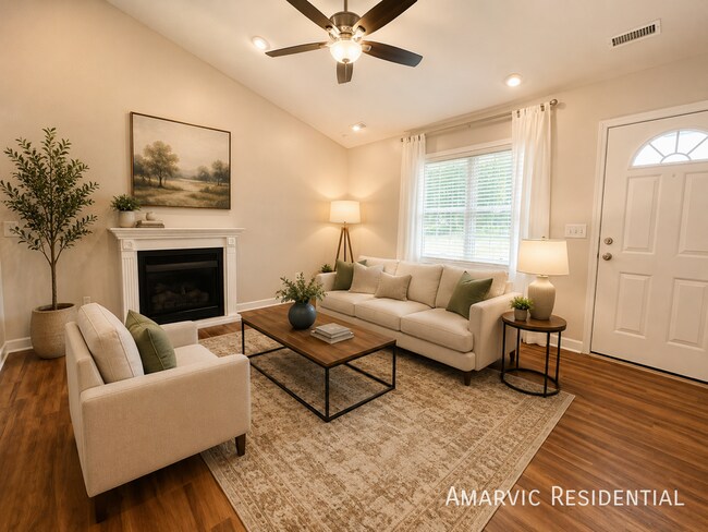 Building Photo - 1290 Pyrtle Dr