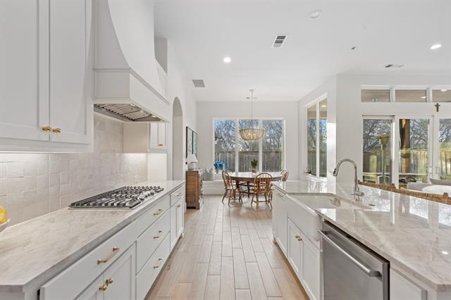 Building Photo - 9847 Mixon Dr