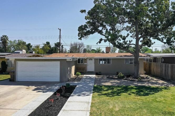 Primary Photo - 132 Morrison St