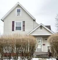 Building Photo - 2228 Seventh St SW