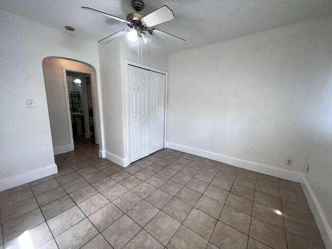 Building Photo - 2330 S Ferncreek Ave