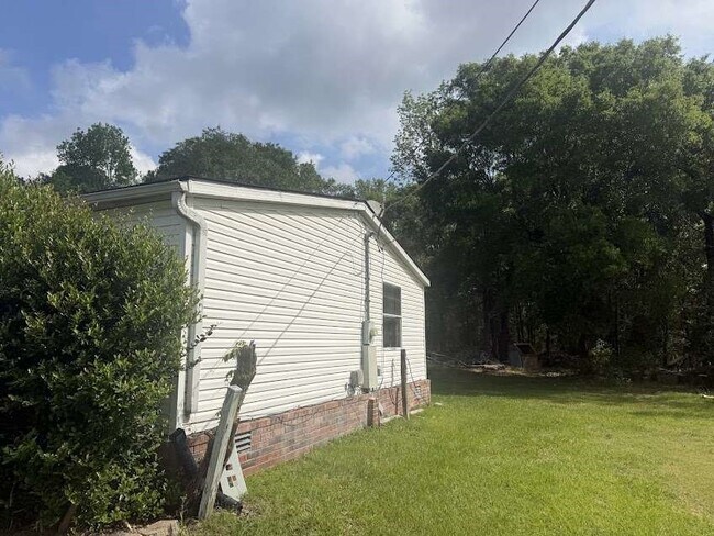 Building Photo - 16321 Lone Star Ranch Dr