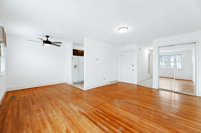 Building Photo - 12450 Knights Rd