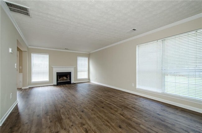 Building Photo - 10840 Mortons Crossing