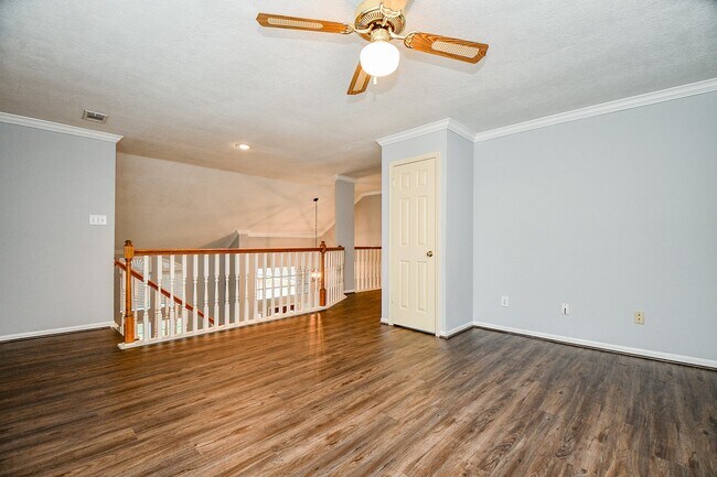 Building Photo - 6335 Oakburl Ln