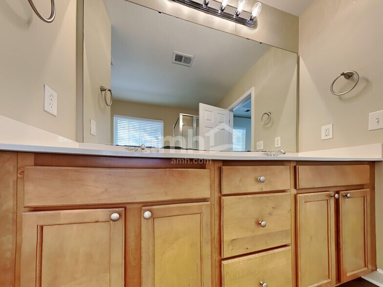 Building Photo - 3014 Argyll Dr