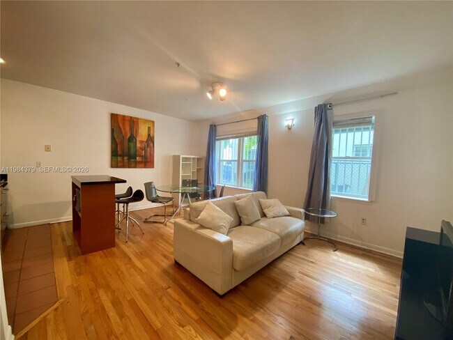 Building Photo - 1521 Lenox Ave.