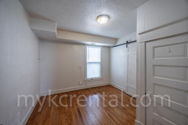 Building Photo - 4306 Fisher St