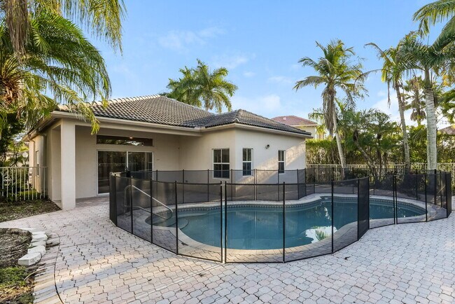 Building Photo - 966 Bluewood Terrace