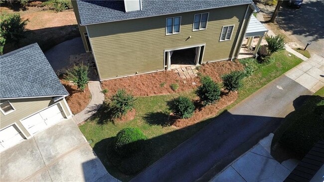 Building Photo - 1454 Hedgewood Ln NW
