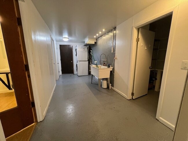 Building Photo - Beautiful Home on Bozeman's East Side