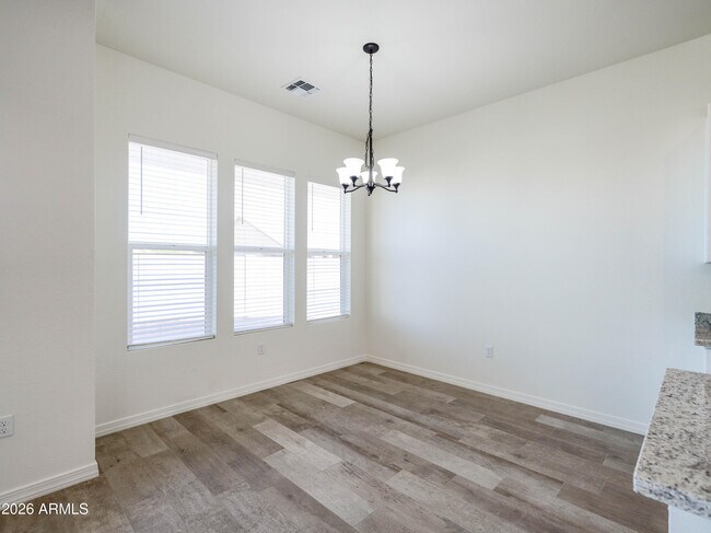 Building Photo - 11000 Cove Dr