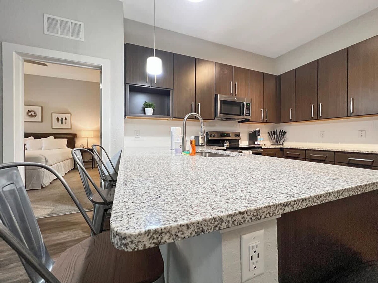 Building Photo - 2615 N Grady Ave