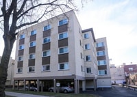Building Photo - The 2333 Lunt