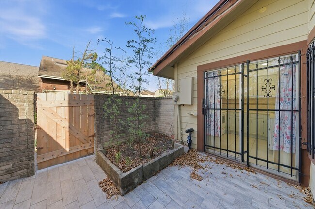 Building Photo - 12503 Newbrook Dr