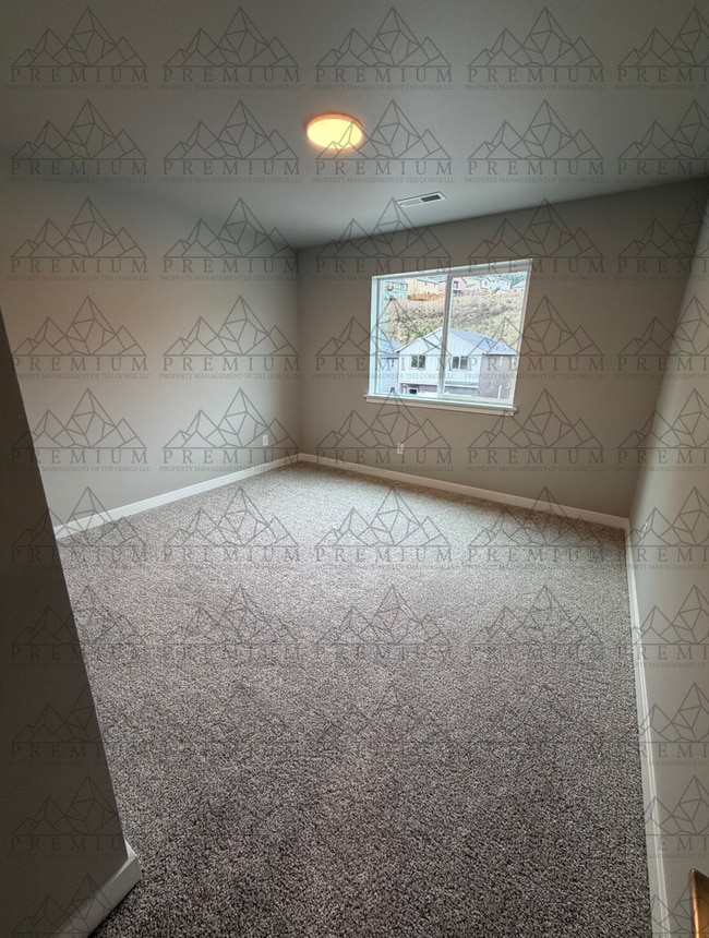 Building Photo - 3 BED 2.5 BATH NEW BUILD!