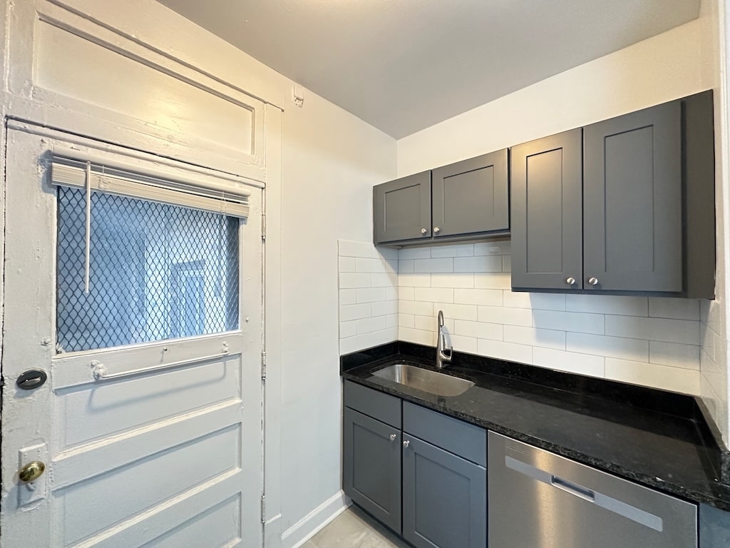 Building Photo - 1321.5 W Estes Ave