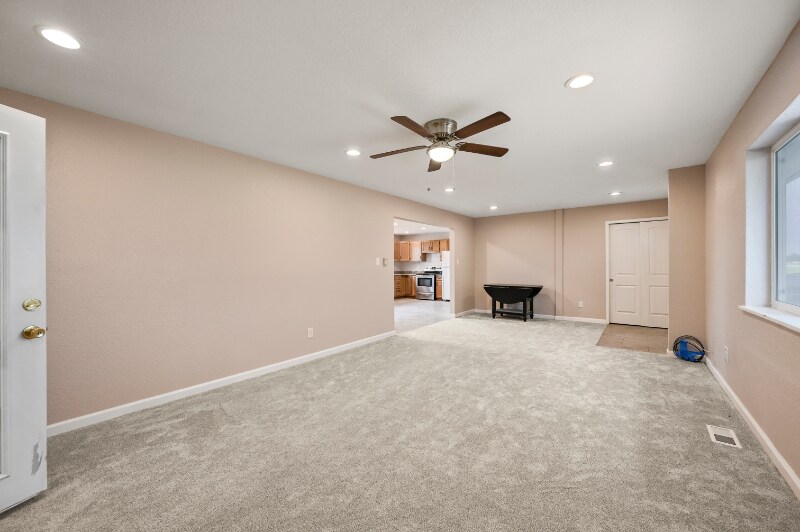 Building Photo - 5520 Coyote Ln