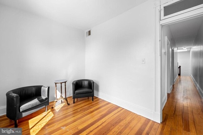 Building Photo - 3314 Auchentoroly Terrace