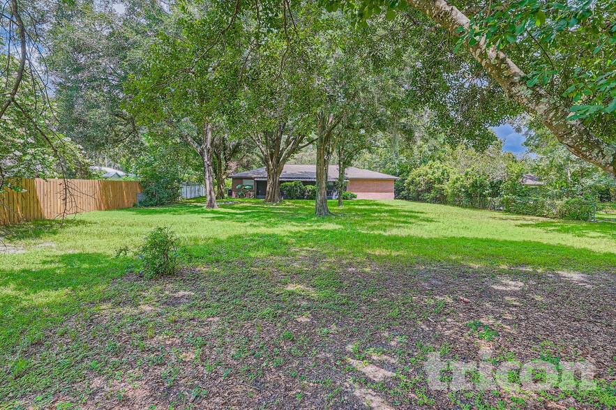 Building Photo - 1601 N Wills St