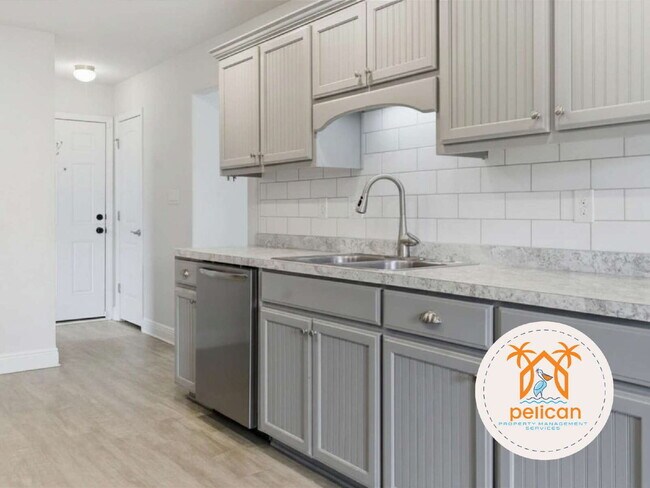 Building Photo - 4 Bedroom House for Rent in Pensacola, FL 32506
