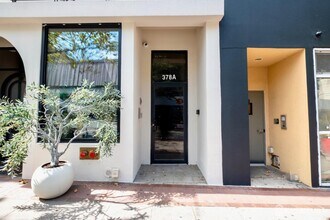 Building Photo - 378 George St