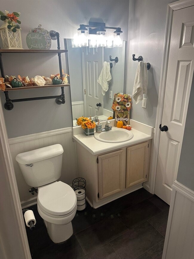 Building Photo - 3140 Camelliawood Cir W