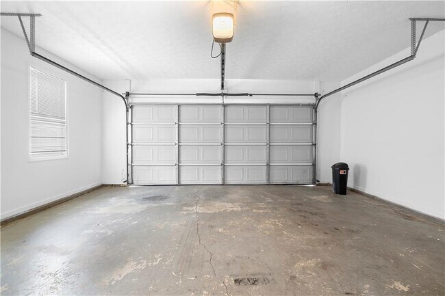 Building Photo - 141 Poplar Way