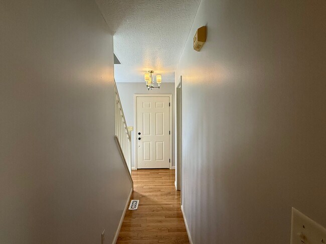 Building Photo - 5990 Rings Rd