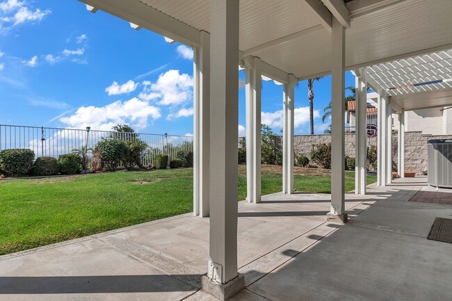 Building Photo - 29767 Southwood Ln