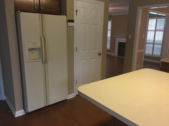 Building Photo - 3BR/ 2.5BA, home in Bearden - 2 living areas