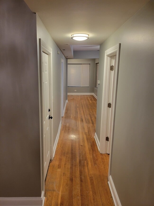 Building Photo - 7943 S Ada St