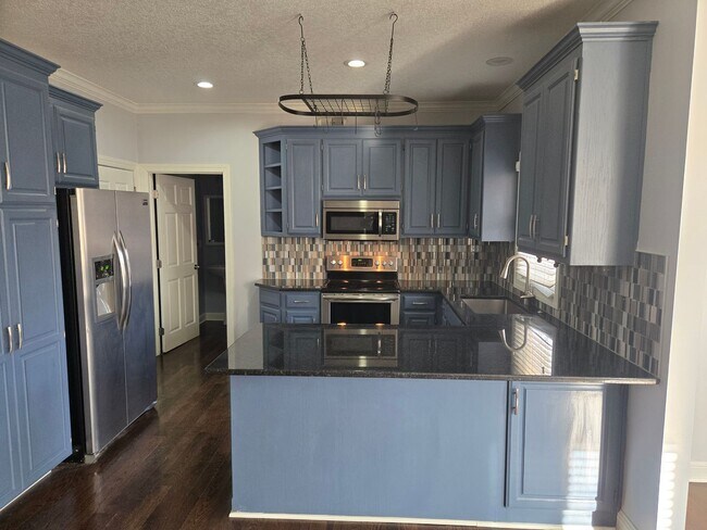 Building Photo - Beautiful Reserve at Heritage Park home!!!