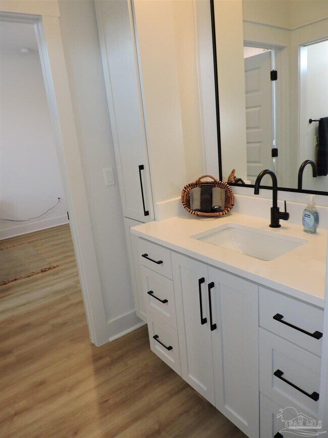 Building Photo - 13833 Red Drum Ct