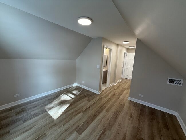 Building Photo - 408 East End Ave