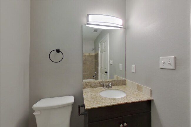 Building Photo - 10951 Royal Forest Dr