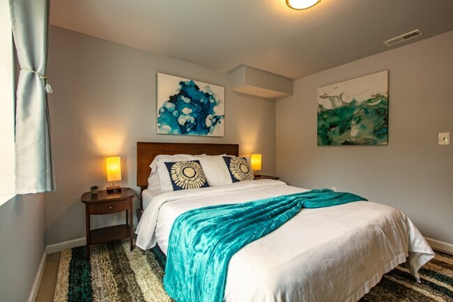 Building Photo - 234 Del Prado Dr