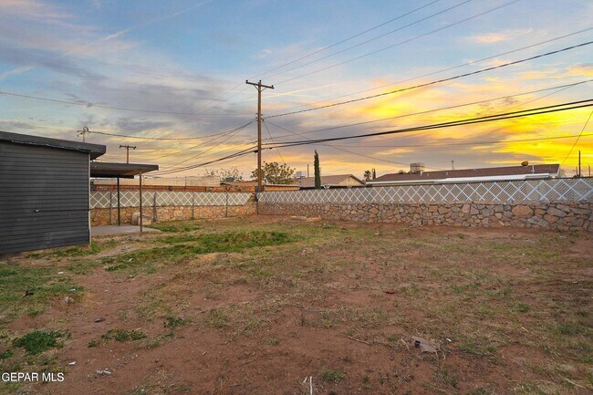 Building Photo - 5712 Kensington Cir