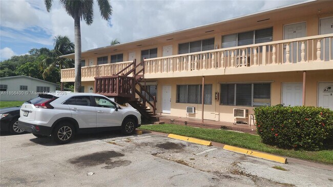 Building Photo - 280 SW 11th Ave