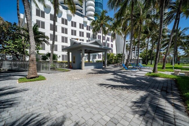 Building Photo - 6301 Collins Ave