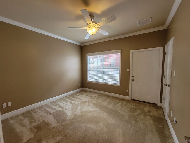 Building Photo - 3 Bedroom town home for rent August 6, 2026 in gated community with pool, renting for $1550 per m...