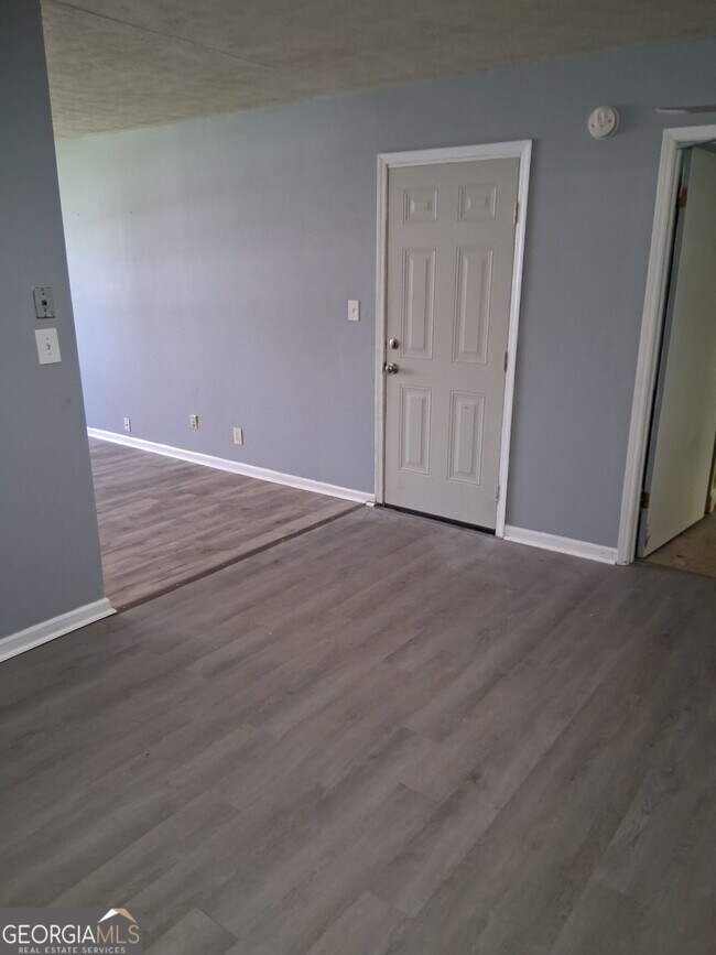 Building Photo - 14 Brannan St